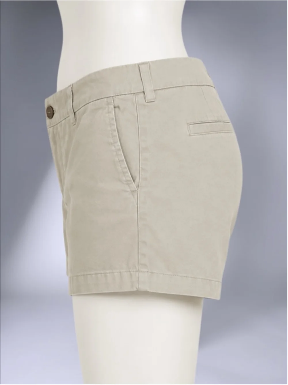 Merona Women’s Khaki Chino Shorts – Size 6